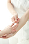 botai-pola-hand.jpg