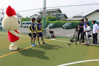 立ち位置やポーズなど細かく調整しているところです