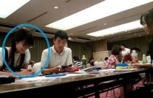 こちらも新潟県の学生がいるグループの話し合い「難しい~!」
