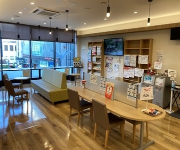 郡山駅前献血ルーム待合室の写真