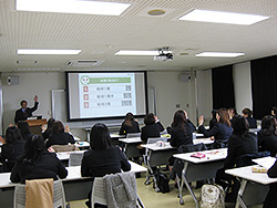 若狭高等看護学院見学の様子