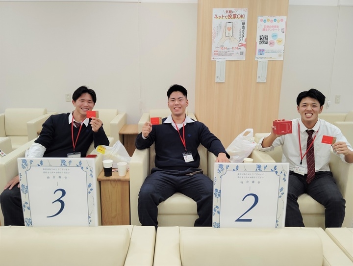 津商業高校の写真1